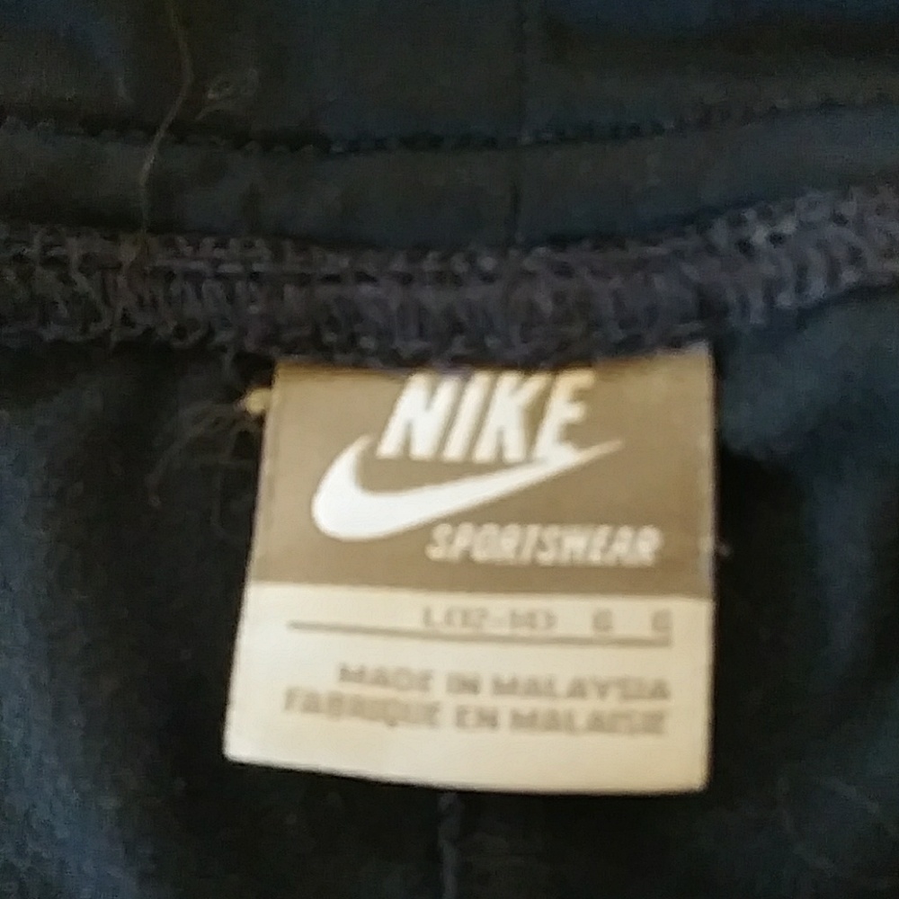 Nike Navy Capri's Sz L (12-14) - Picture 6 of 6